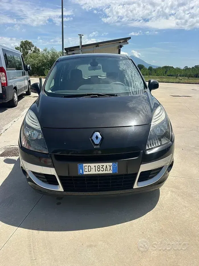 Usata Renault Scénic 130 CV (95 kW) 2010 Nero Monovolume