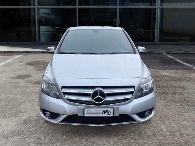Usata Mercedes B180 Premium 116 CV (85 kW) 2012 Argento Monovolume