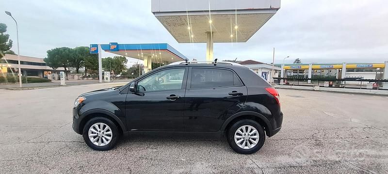 Usata Ssangyong (KGM) Korando 149 CV (109 kW) 2016 Nero SUV