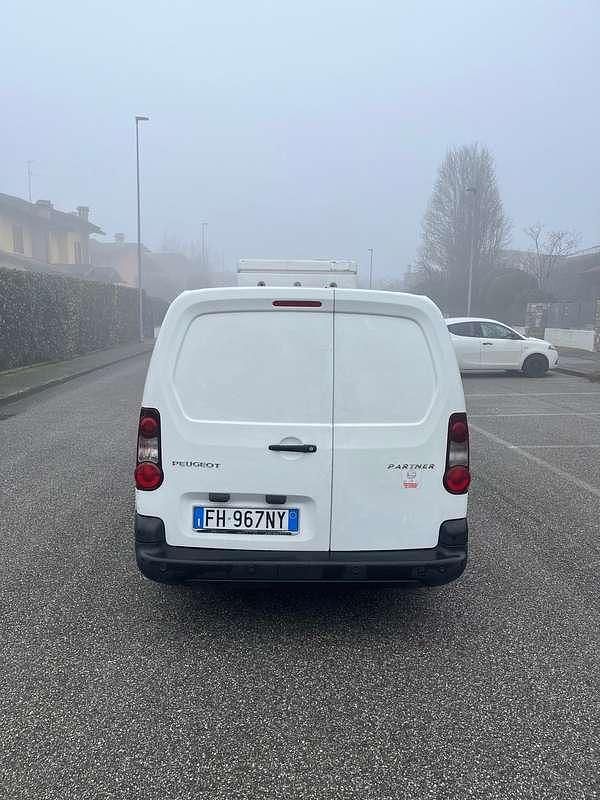 Gebraucht Peugeot Partner 75 PS (55 kW) 2017 Van / Kleinbus