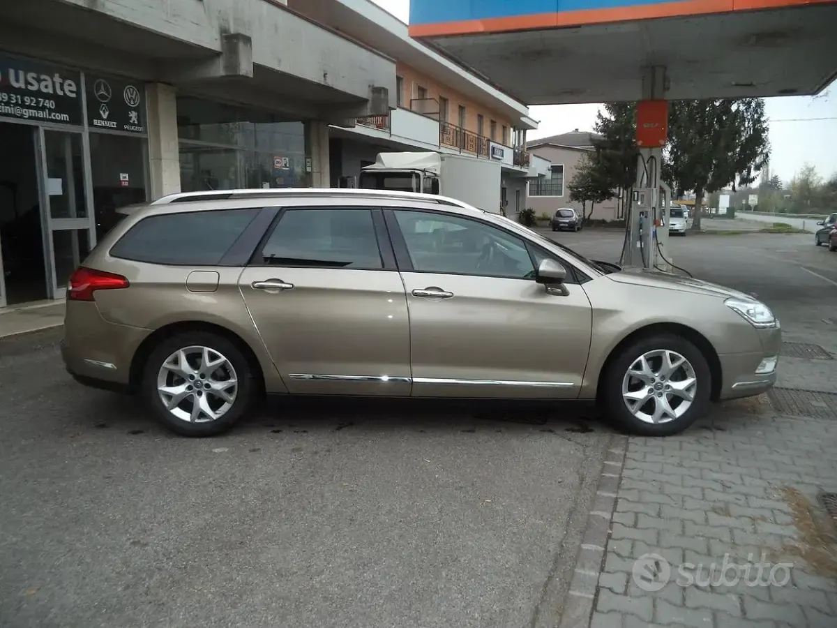 Usata Citroën C5 140 CV (102 kW) 2015 Giallo Station wagon