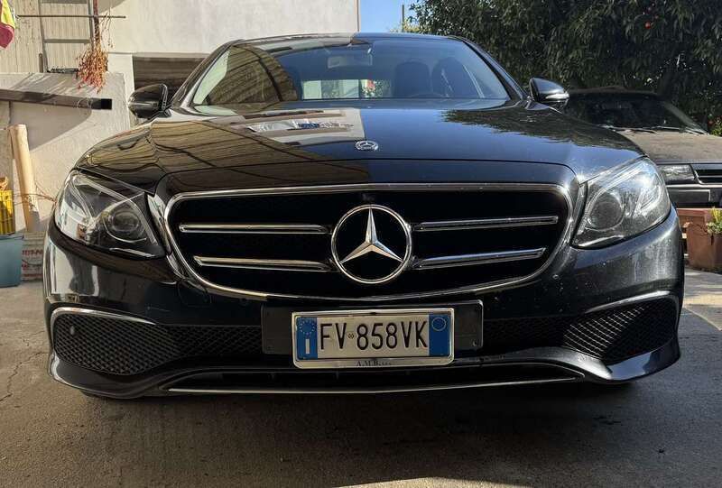 Usata 2019 Mercedes E200 Business Tre volumi | 22.000 € (Buon prezzo) - Immagine 1/4