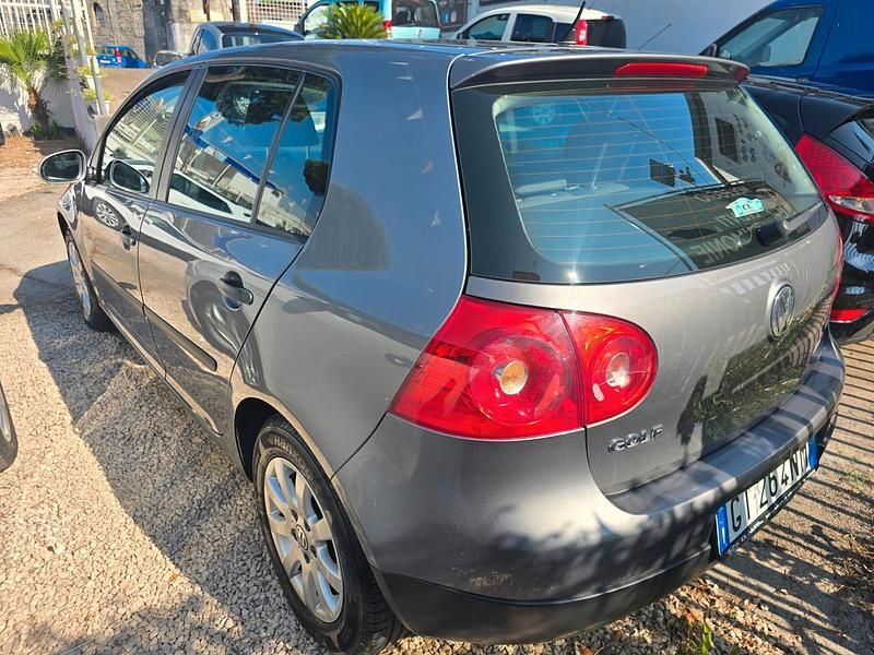 Usata VW Golf VI Comfortline 104 CV (76 kW) 2008 Grigio Utilitaria