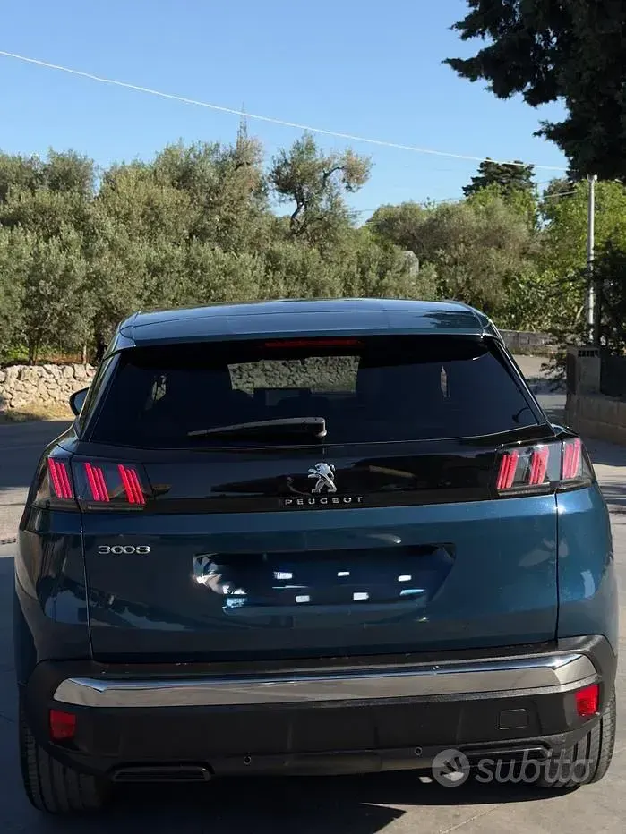 Usata Peugeot 3008 Allure 131 CV (96 kW) 2024 SUV