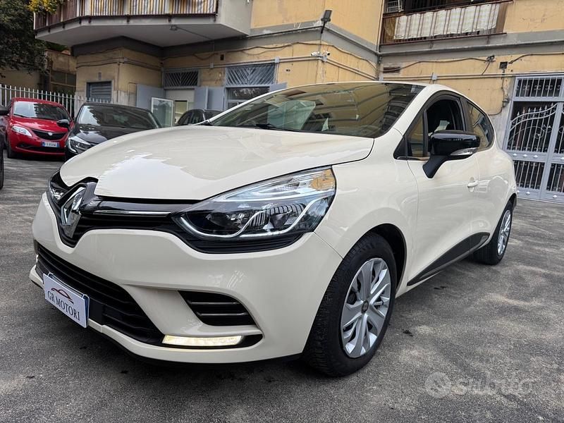 Usata Renault Clio IV Life 75 CV (55 kW) 2016 Beige Berlina