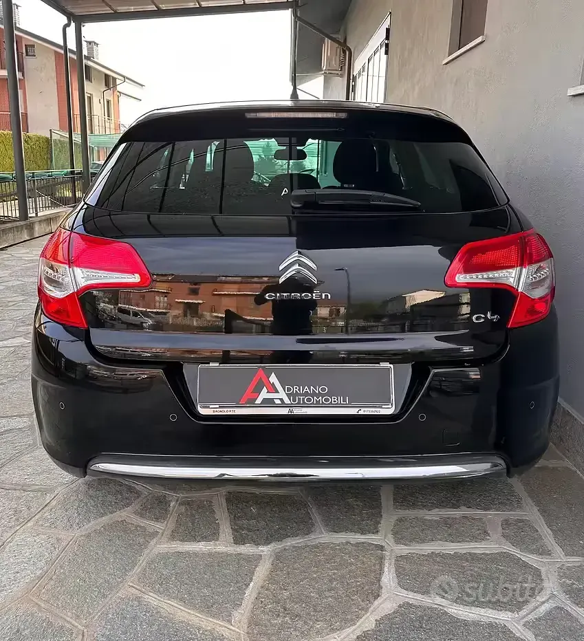 Usata Citroën C4 Attraction 120 CV (88 kW) 2012 Nero Berlina