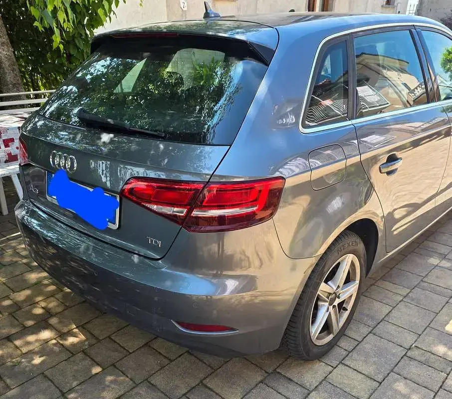 Usata Audi A3 Ambiente 110 CV (80 kW) 2017 Grigio Berlina