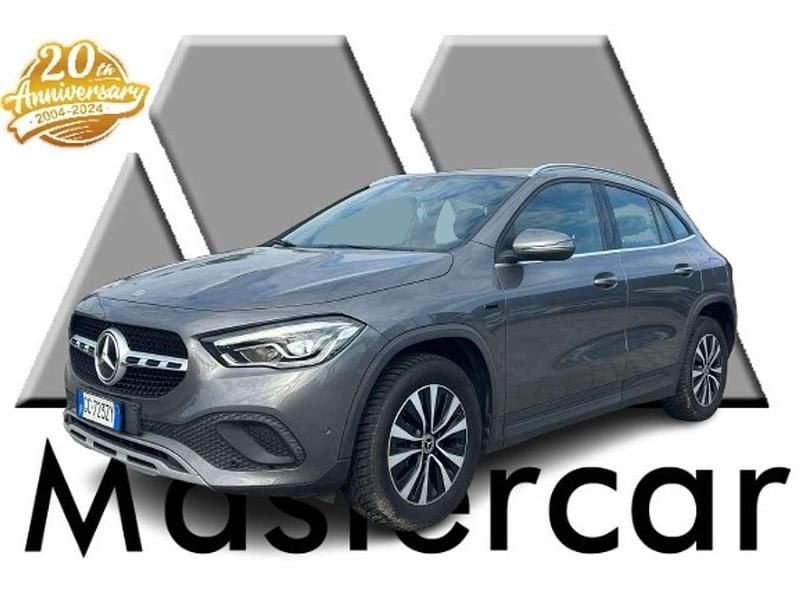 Usata Mercedes GLA250 Business 160 CV (117 kW) 2020 Argento SUV