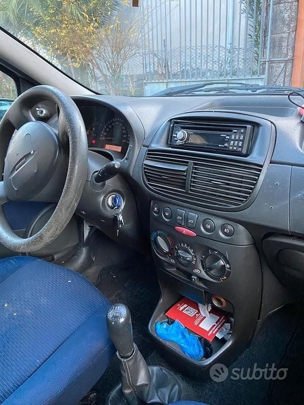 Usata Fiat Punto 2003 Utilitaria