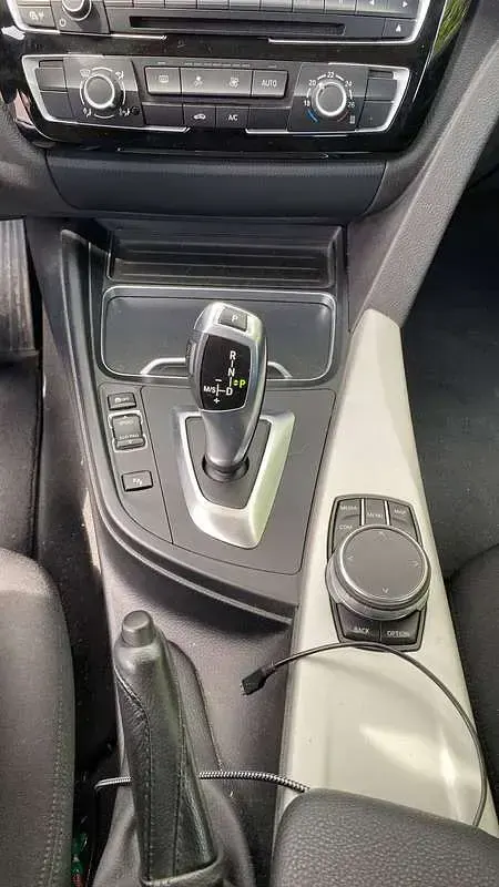 Usata BMW 318 Advantage 150 CV (110 kW) 2018 Bronzo Station wagon
