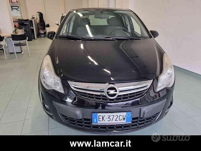 Usata Opel Corsa 75 CV (55 kW) 2011 Nero Berlina