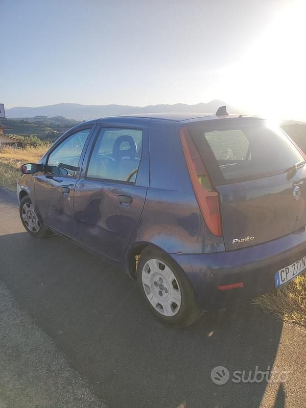 Gebraucht Fiat Punto 69 PS (50 kW) 2004 Blau Kleinwagen