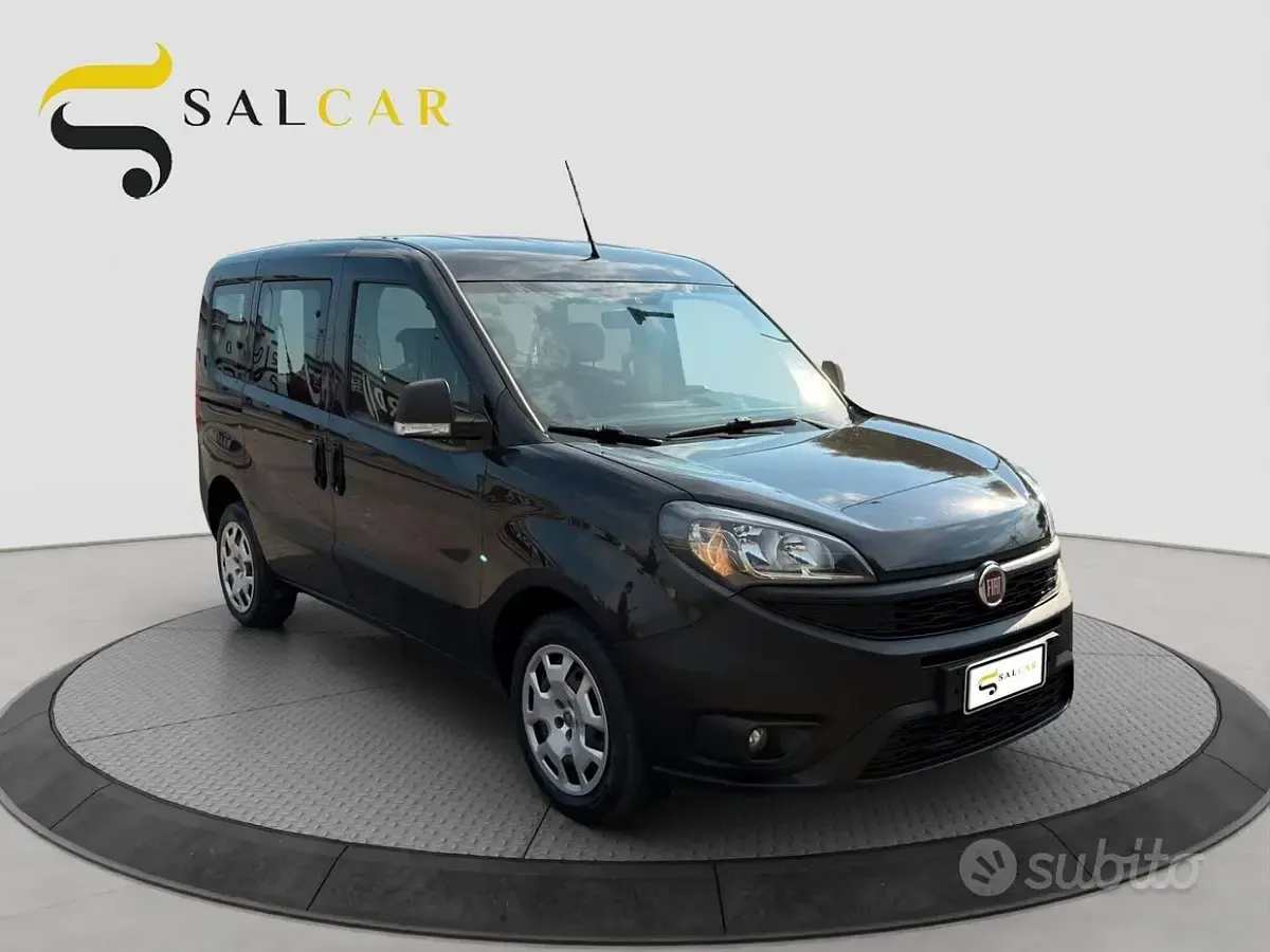 Usata Fiat Doblò Lounge 95 CV (69 kW) 2019 Nero Monovolume