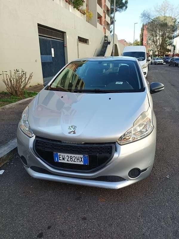 Usata Peugeot 208 Active 68 CV (50 kW) 2014 Utilitaria
