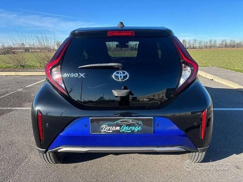 Usata Toyota Aygo X 72 CV (52 kW) 2022 Blu SUV