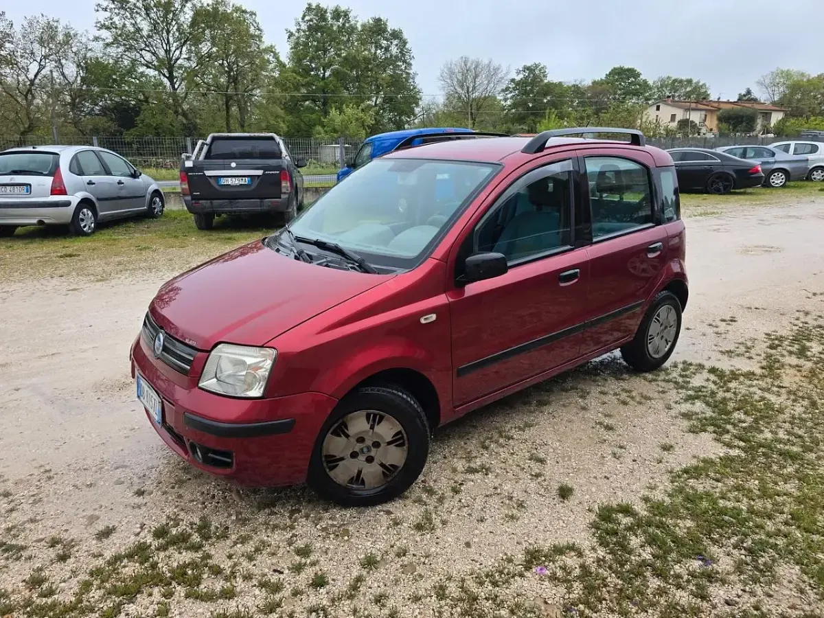 Usata Fiat Panda Dynamic 69 CV (50 kW) 2007 Rosso Utilitaria