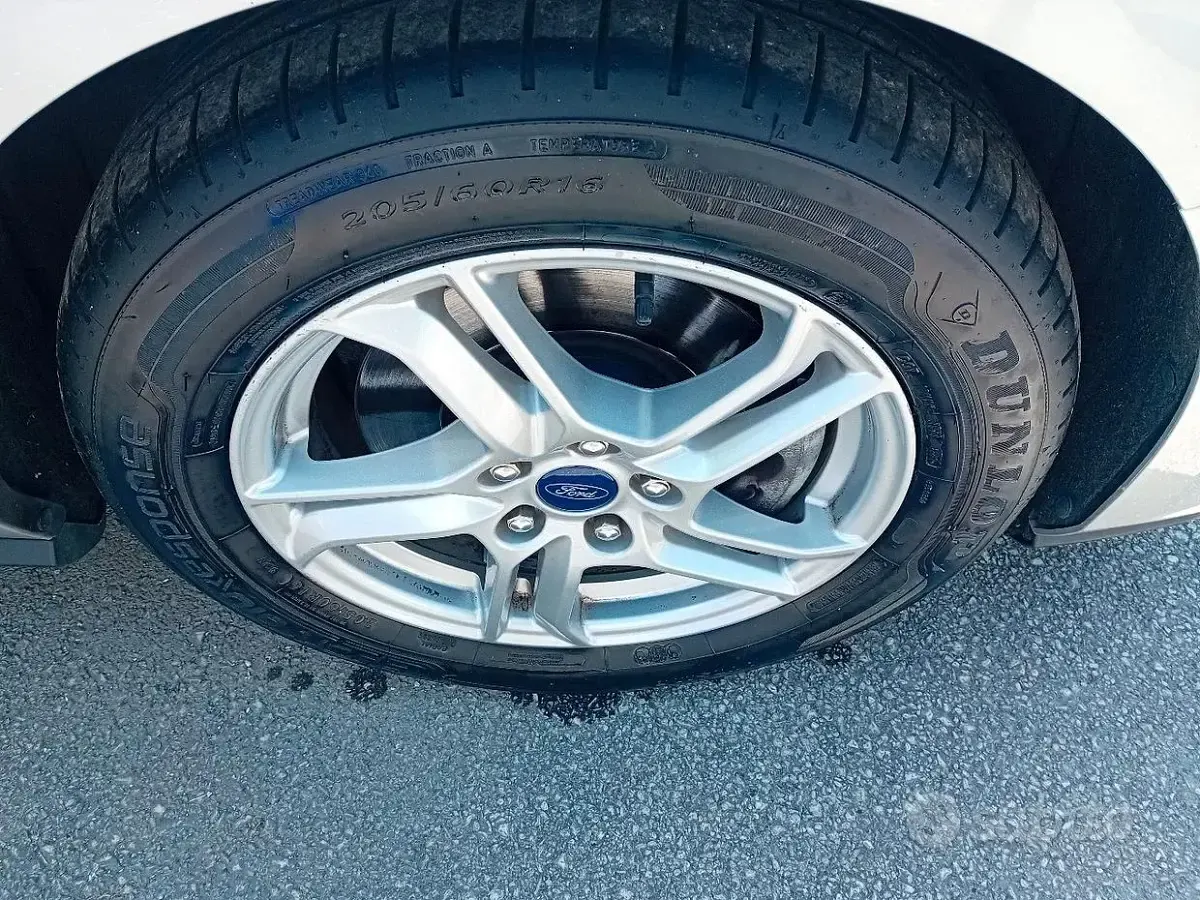 Usata Ford Focus Business Edition 120 CV (88 kW) 2022 Grigio Station wagon