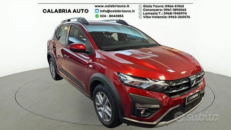 Usata Dacia Sandero Comfort 91 CV (66 kW) 2023 Rosso Berlina
