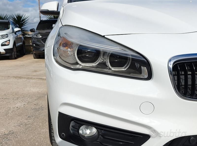 Usata BMW 218 Luxury Line 150 CV (110 kW) 2015 Bianco Station wagon