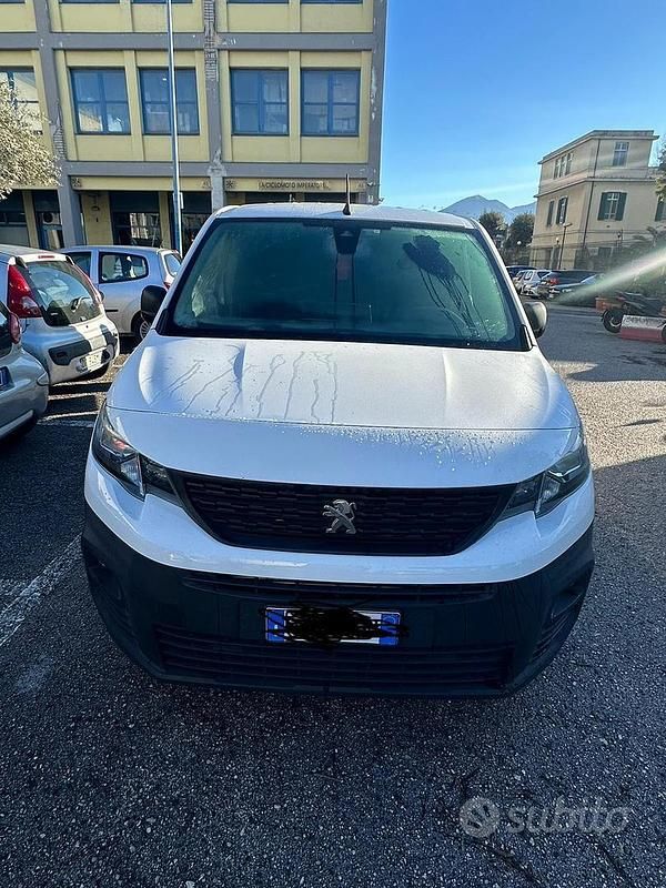 Bianco Usata 2020 Peugeot Partner Monovolume | 6500 € - Immagine 1/4