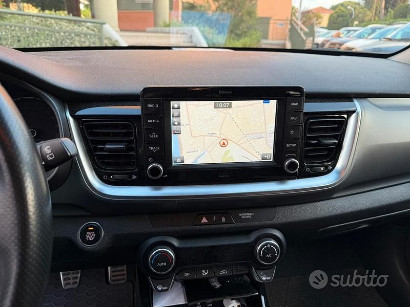 Usata Kia Stonic Style 97 CV (71 kW) 2020 Blu SUV