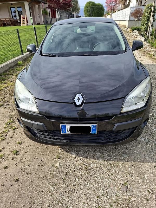 Usata Renault Mégane Luxe 110 CV (80 kW) 2009 Nero Berlina