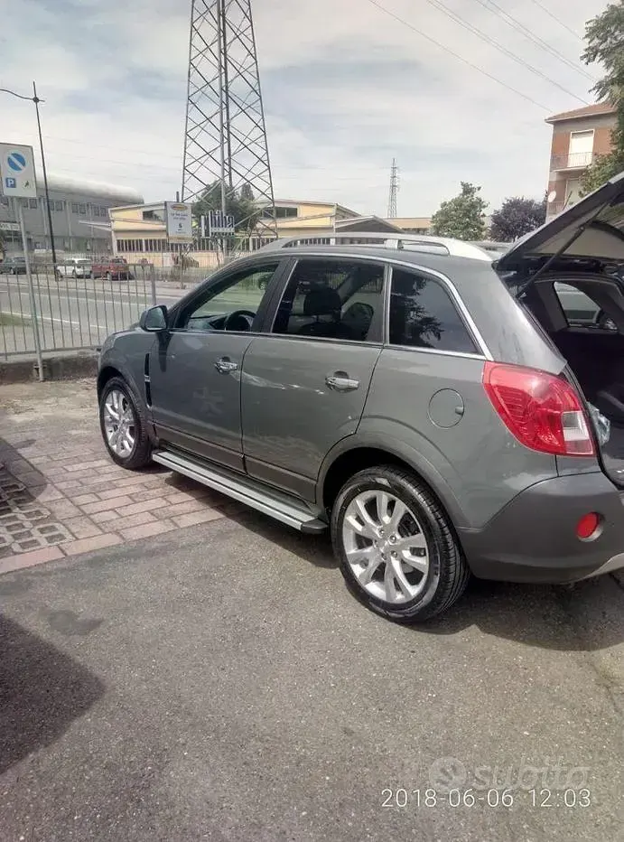 Usata Opel Antara 163 CV (119 kW) 2012 Grigio SUV