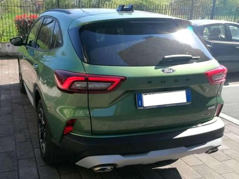 Usata Ford Kuga Active X 151 CV (111 kW) 2024 Verde SUV