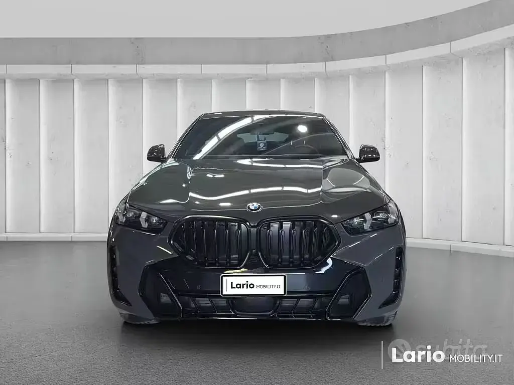 Usata BMW X6 M Sport 381 CV (280 kW) 2023 Grigio SUV