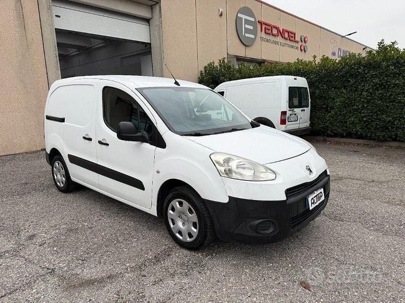 Usata Peugeot Partner 90 CV (66 kW) 2014 Bianco Monovolume