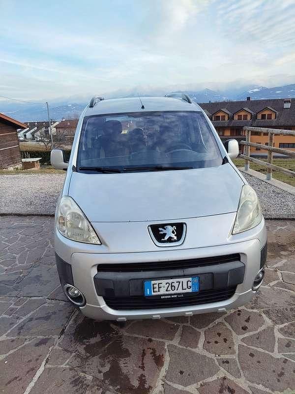 Usata Peugeot TePee Outdoor 109 CV (80 kW) 2010 Station wagon