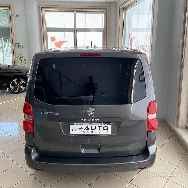 Usata Peugeot Traveller Business-Line 177 CV (130 kW) 2019 Grigio Monovolume