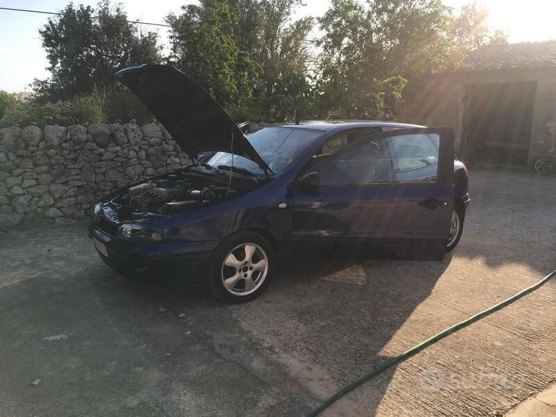 Blu Usata 1996 Fiat Bravo Due volumi | 1000 € - Immagine 1/4