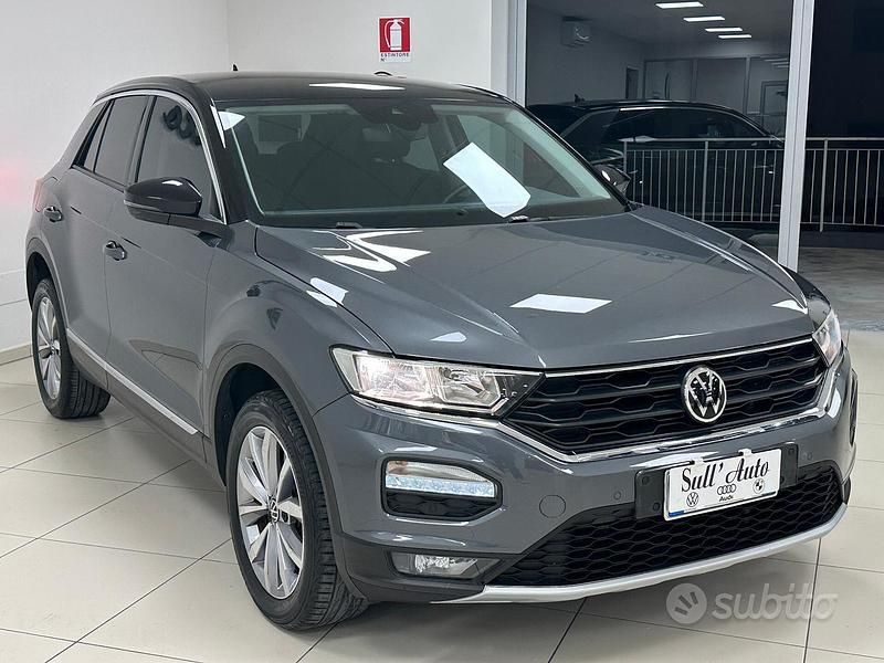 Usado VW T-Roc Advance 116 CV (85 kW) 2021 Gris SUV