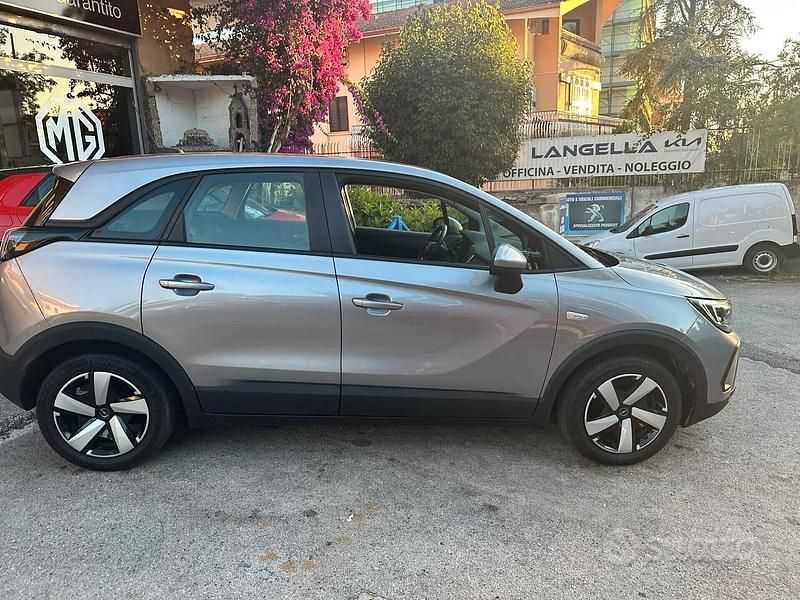 Usata Opel Crossland X Edition 83 CV (61 kW) 2021 Grigio artense SUV