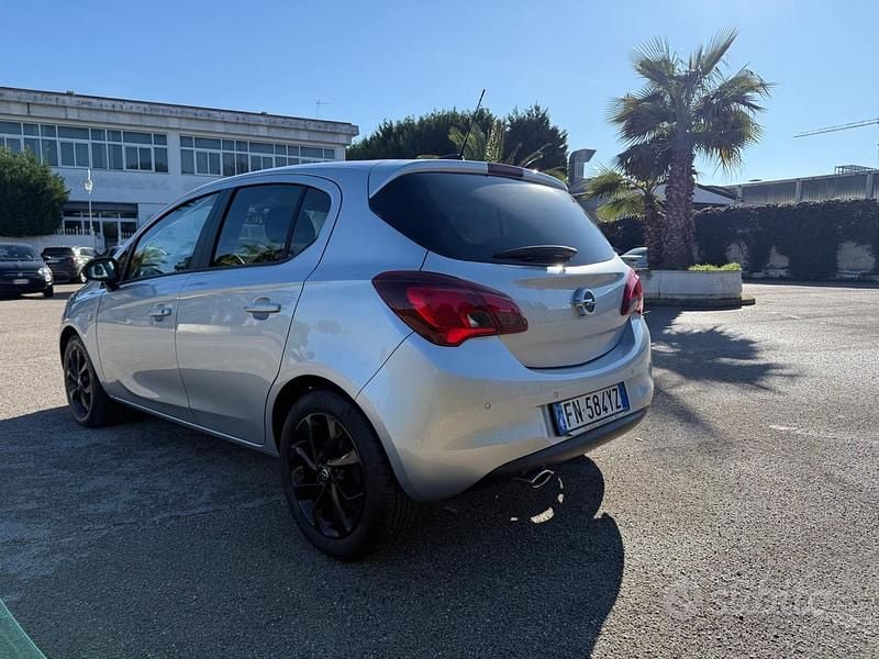 Usata Opel Corsa 75 CV (55 kW) 2018 Grigio Berlina