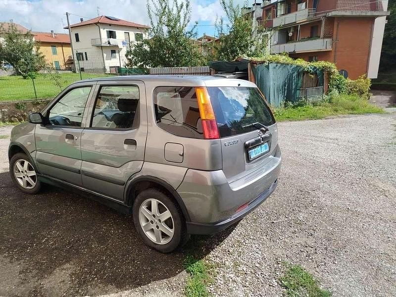 Usata Suzuki Ignis GL 99 CV (72 kW) 2005 Grigio SUV