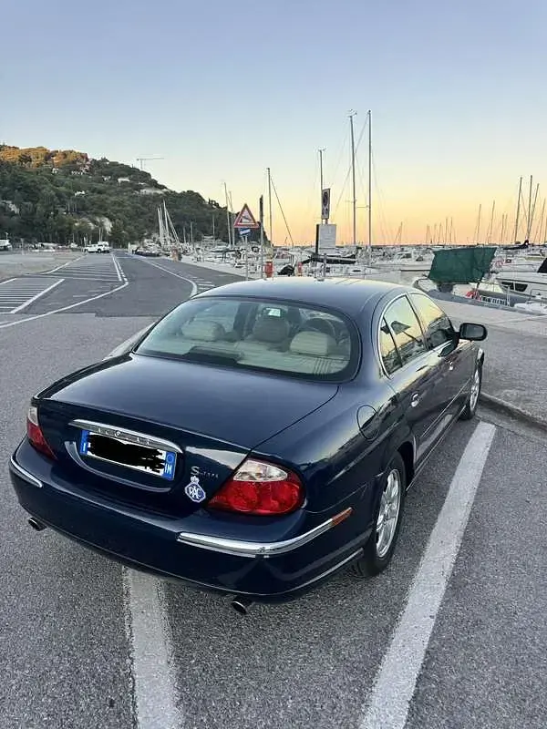Usata Jaguar S-Type Executive 238 CV (175 kW) 2000 Bluazzurro Berlina