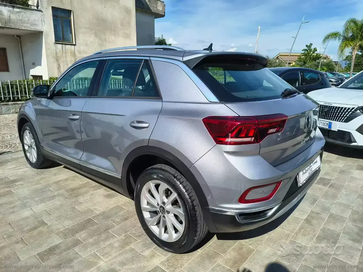 Usata VW T-Roc Style 150 CV (110 kW) 2022 Argento SUV