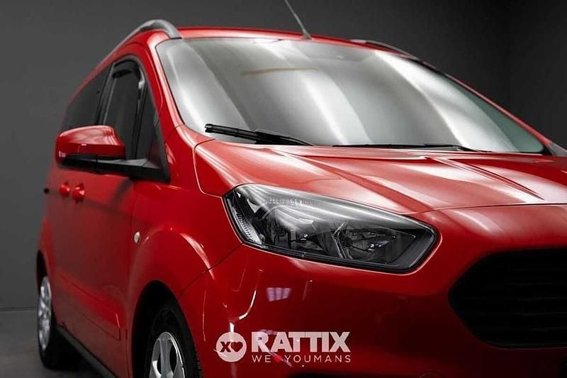 Usata Ford Tourneo Courier 100 CV (73 kW) 2018 Rosso Monovolume