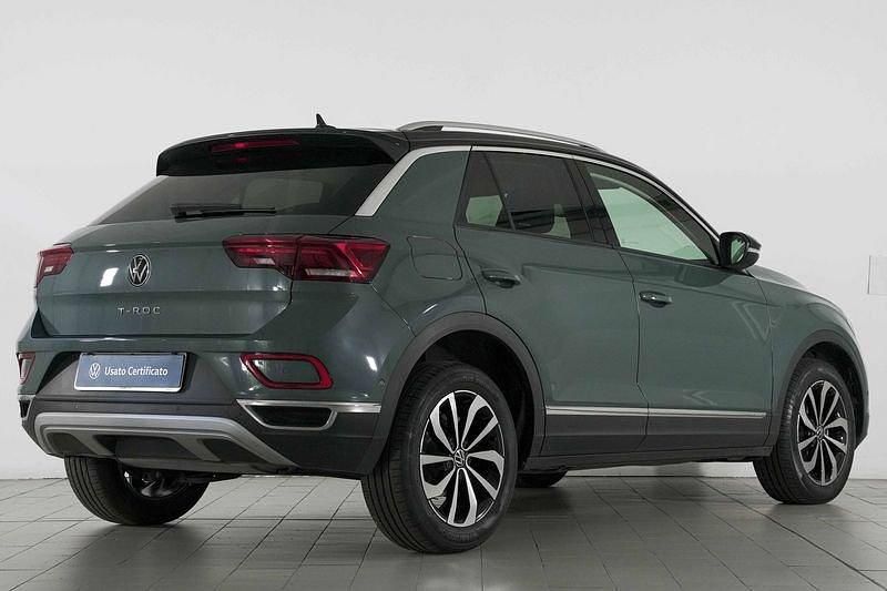 Usata VW T-Roc Style 110 CV (80 kW) 2023 Verde SUV