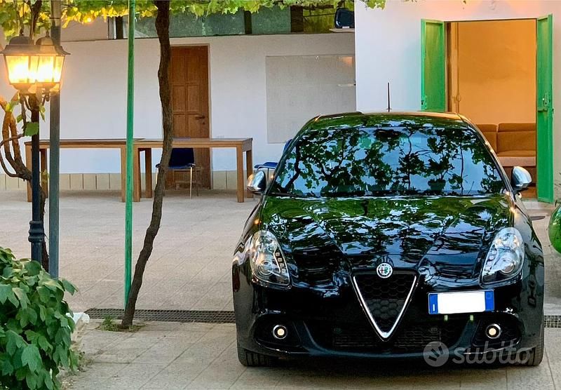Usata Alfa Romeo Giulietta Super 120 CV (88 kW) 2018 Nero Berlina