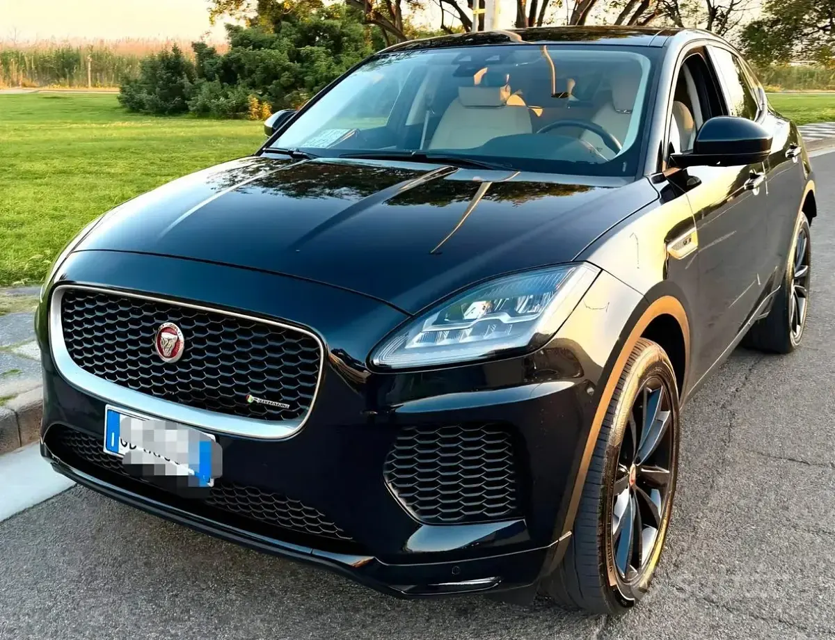 Usata Jaguar E-Pace R-Dynamic 241 CV (177 kW) 2020 Nero SUV