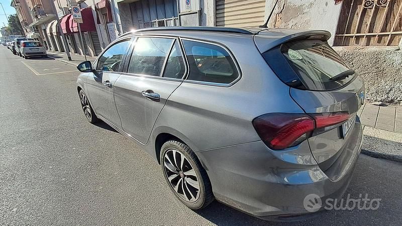 Usata Fiat Tipo S 120 CV (88 kW) 2019 Grigio Station wagon