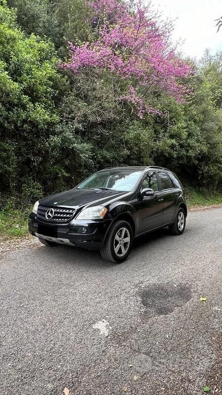 Nero Usata 2005 Mercedes ML350 Chrome SUV | 13.500 € - Immagine 1/2