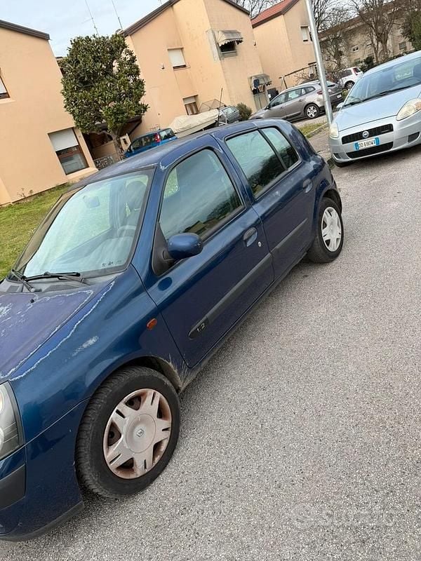 Usata Renault Clio II 2002 Utilitaria