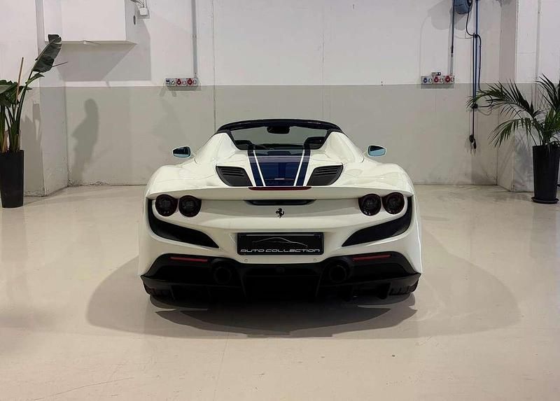 Usata Ferrari F8 721 CV (530 kW) 2021 Bianco avus Cabrio