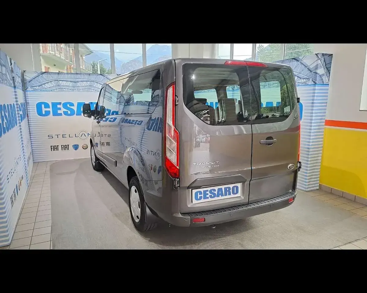Usata Ford Transit Custom Trend 150 CV (110 kW) 2023 Grigio Station wagon