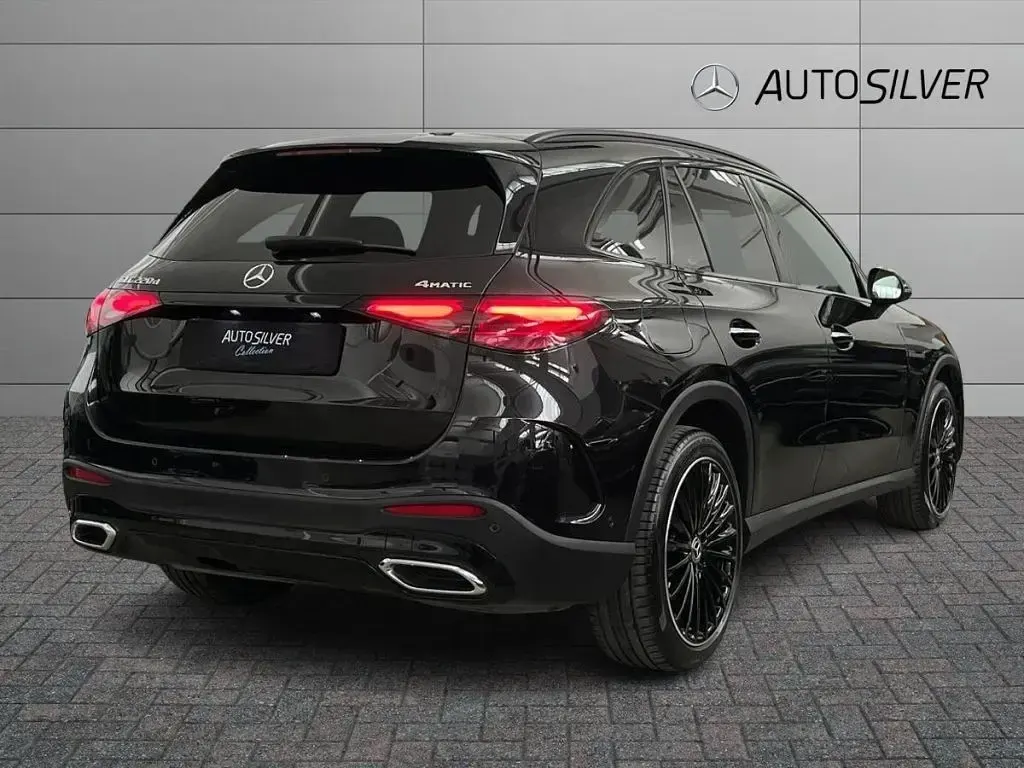 Usata Mercedes GLC220 AMG Line Premium 197 CV (144 kW) 2023 Nero / metallizzato SUV