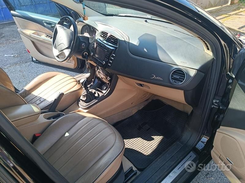 Usata Lancia Delta 189 CV (139 kW) 2010 Nero Utilitaria